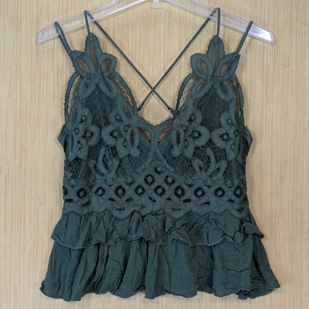 Mi Ami Francesca's Boho Fairy Grunge Crochet Lace Ruffle Cami Top Size L Green